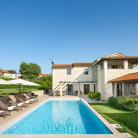 Tajna Villa *