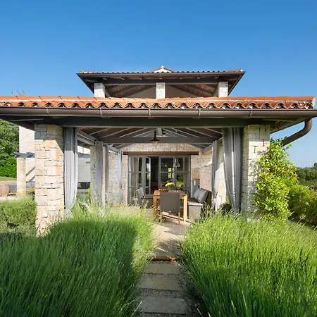 Tajna Villa Stuti